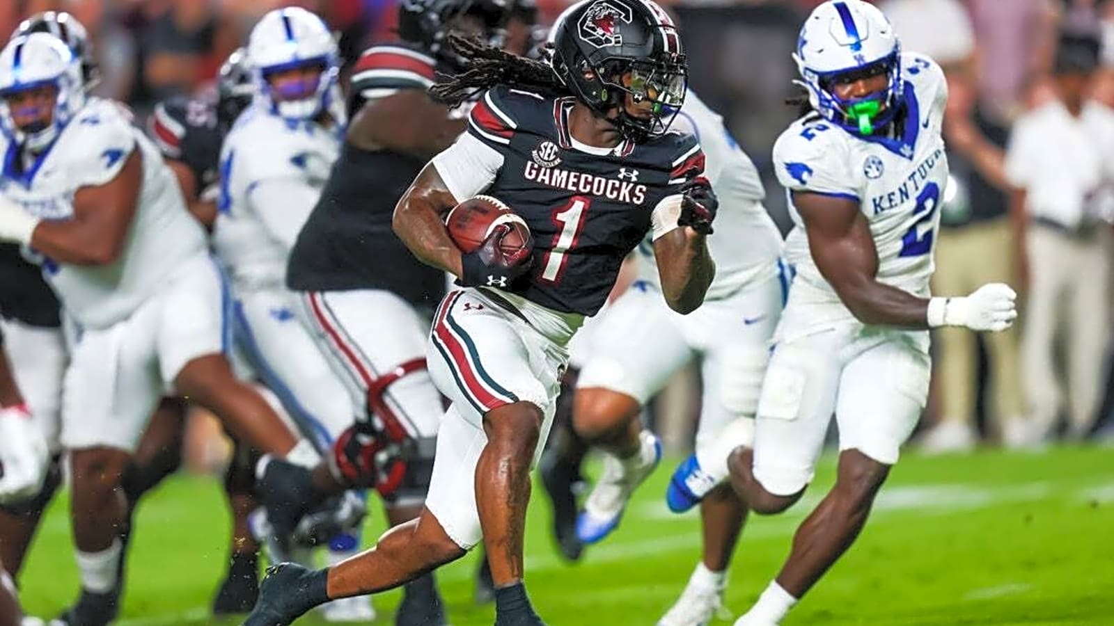 South Carolina takes charge in 2nd quarter, rolls past Kentucky