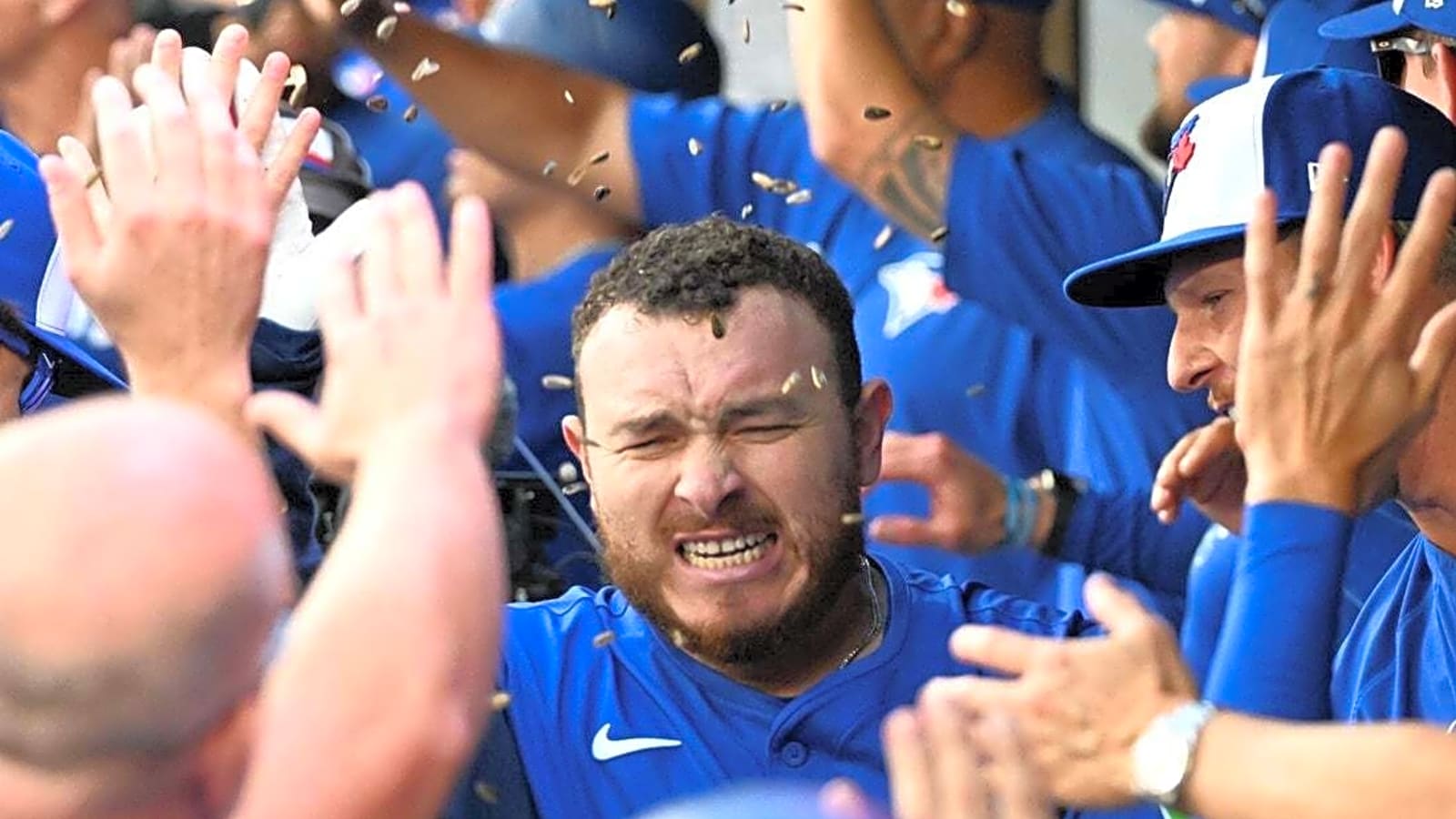 Alejandro Kirk, Blue Jays mash their way to AL East title with win over Rays