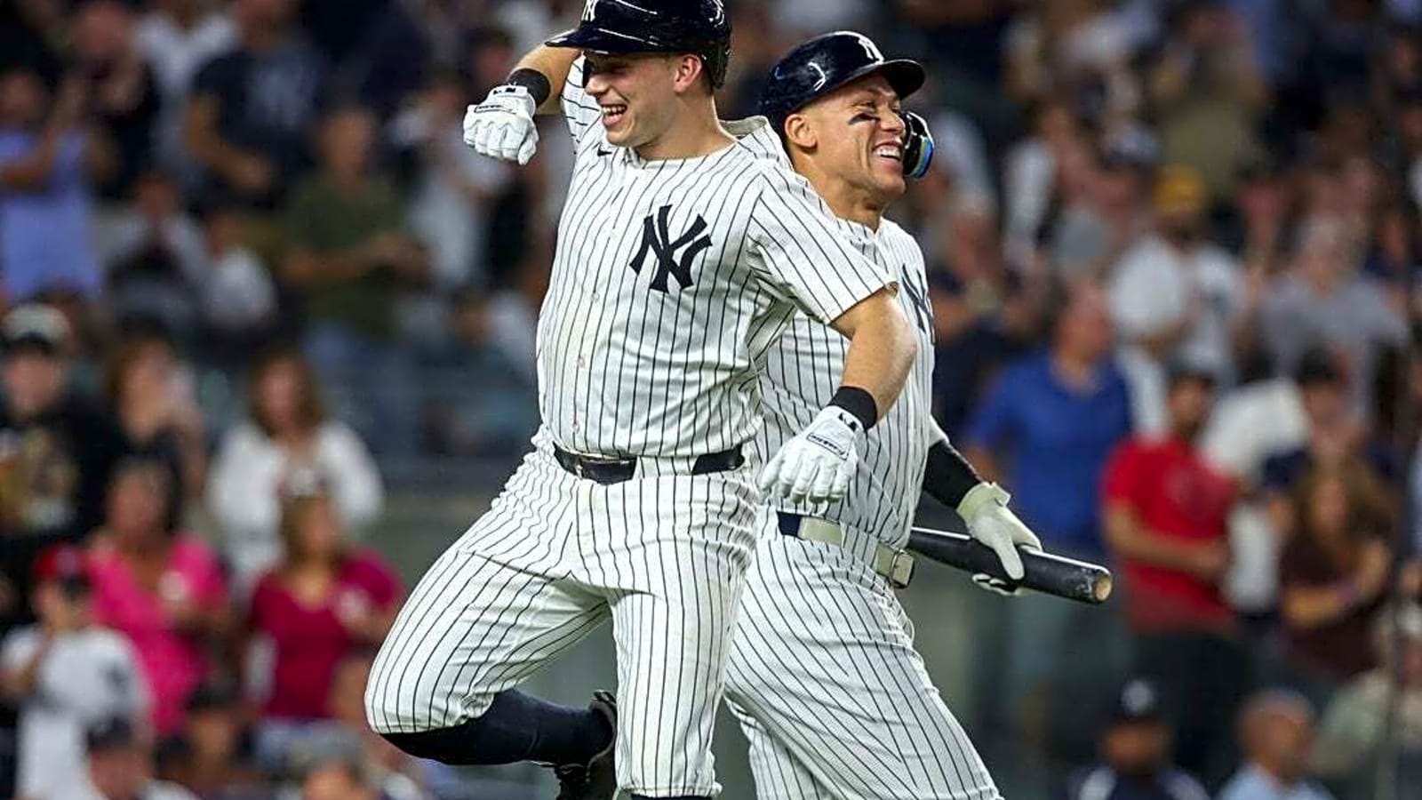 Yankees blast three homers, overwhelm Nationals