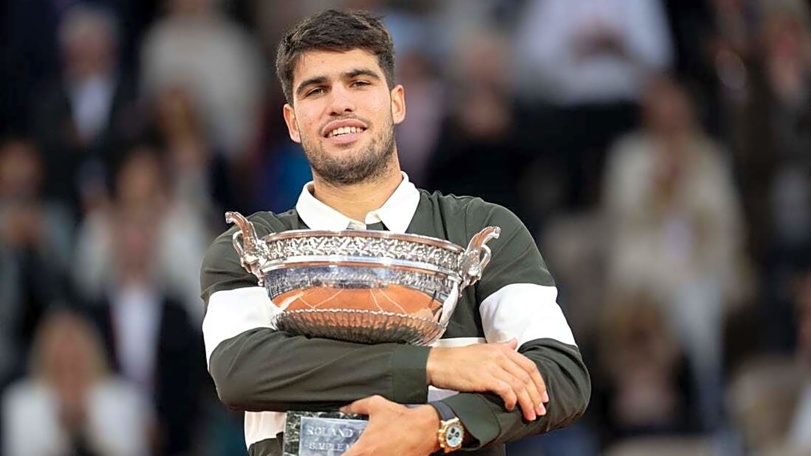 ATP roundup: Carlos Alcaraz cruises to fifth straight final with semifinal win in London