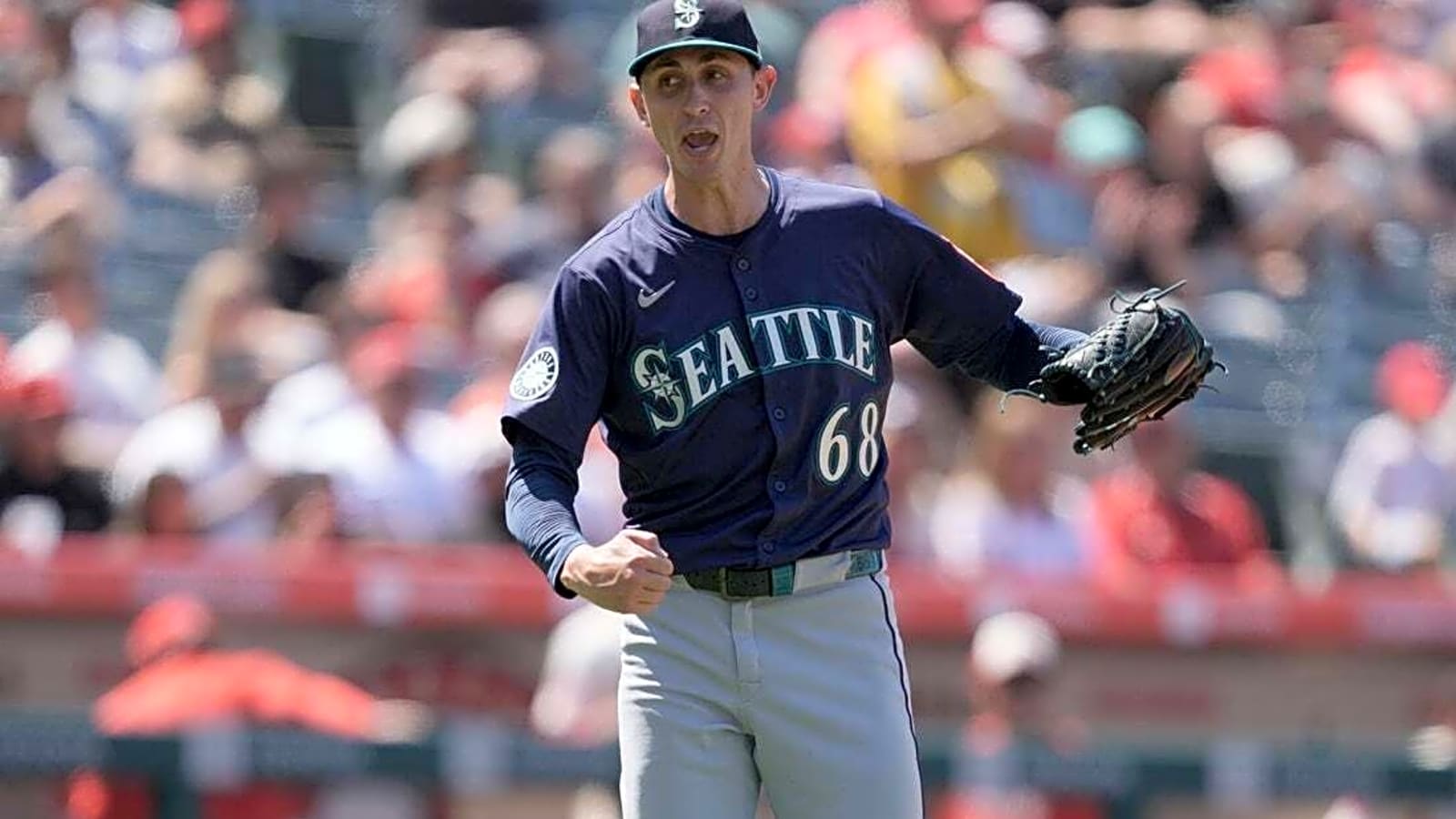 Mariners open 10-game trip vs. NL Central-leading Cubs