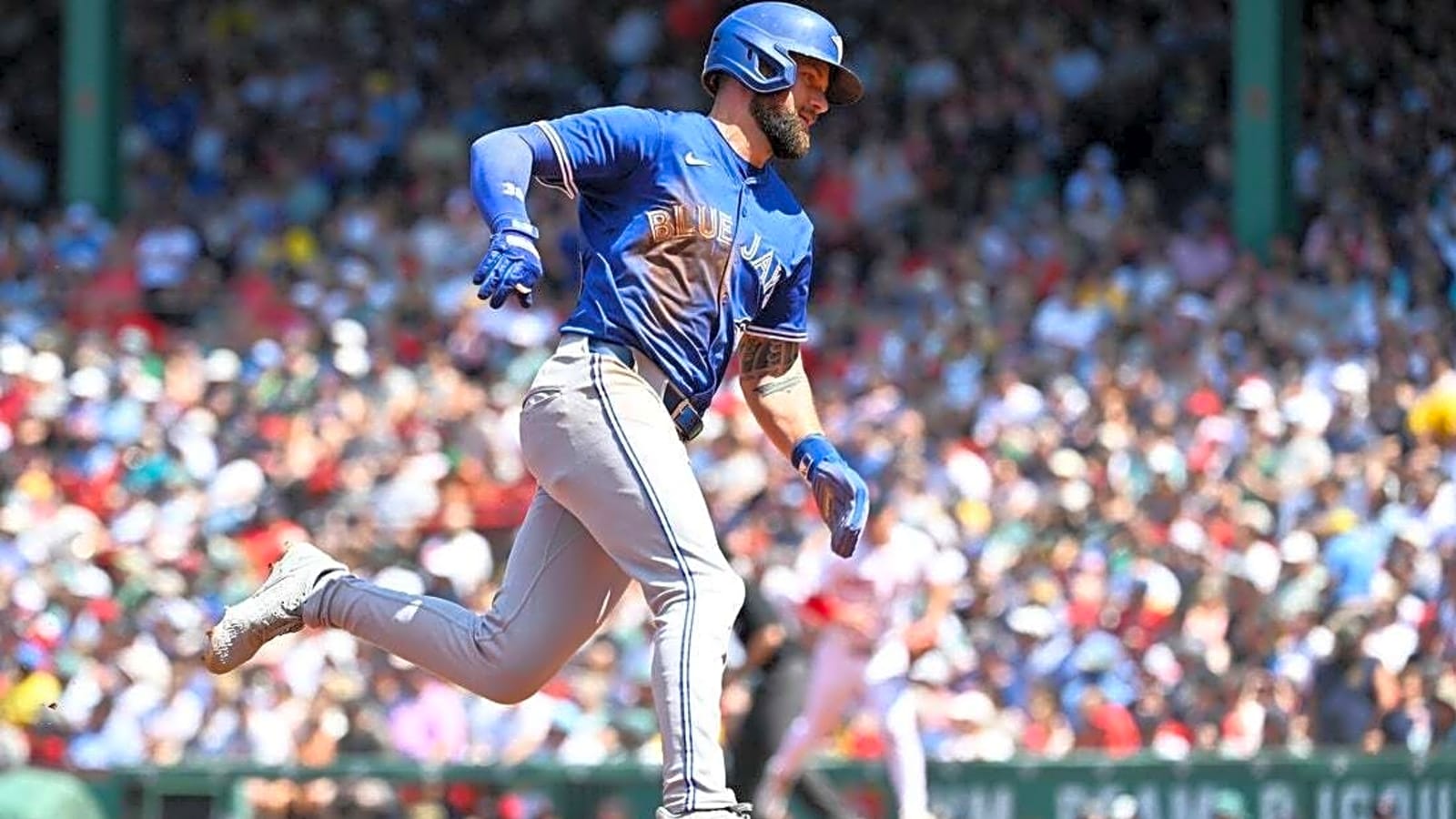 Blue Jays score series win over sliding Red Sox