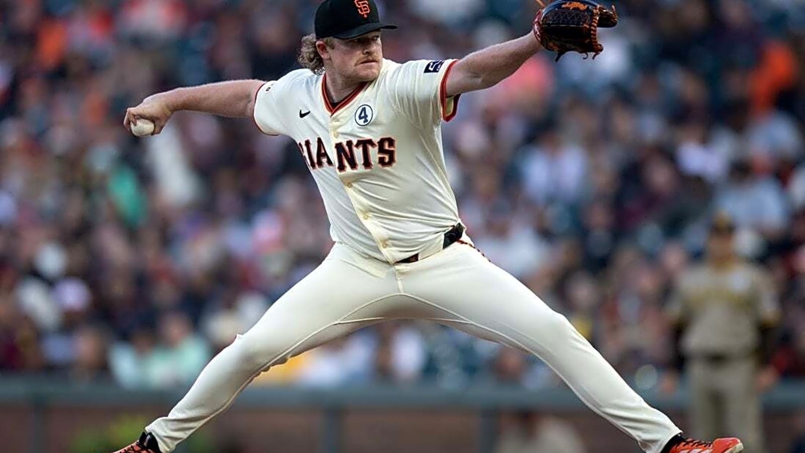 Pitchers take center stage as Giants, Marlins meet