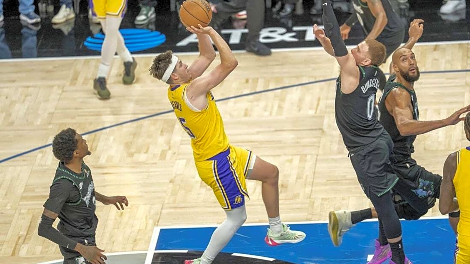 NBA roundup: Austin Reaves, Lakers sink Wolves at buzzer