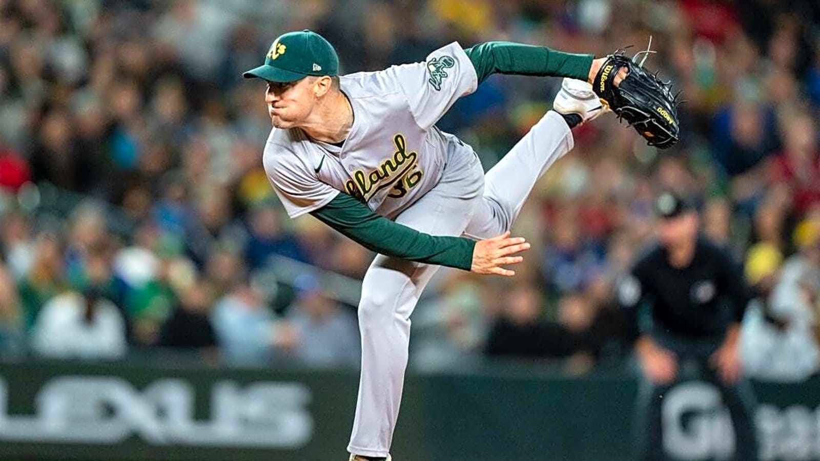 Pitcher Ross Stripling announces retirement