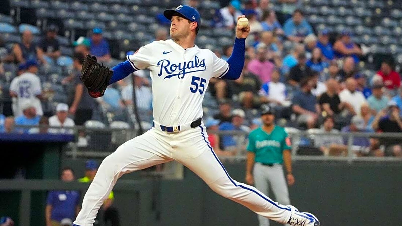 Royals visit Angels seeking a miracle