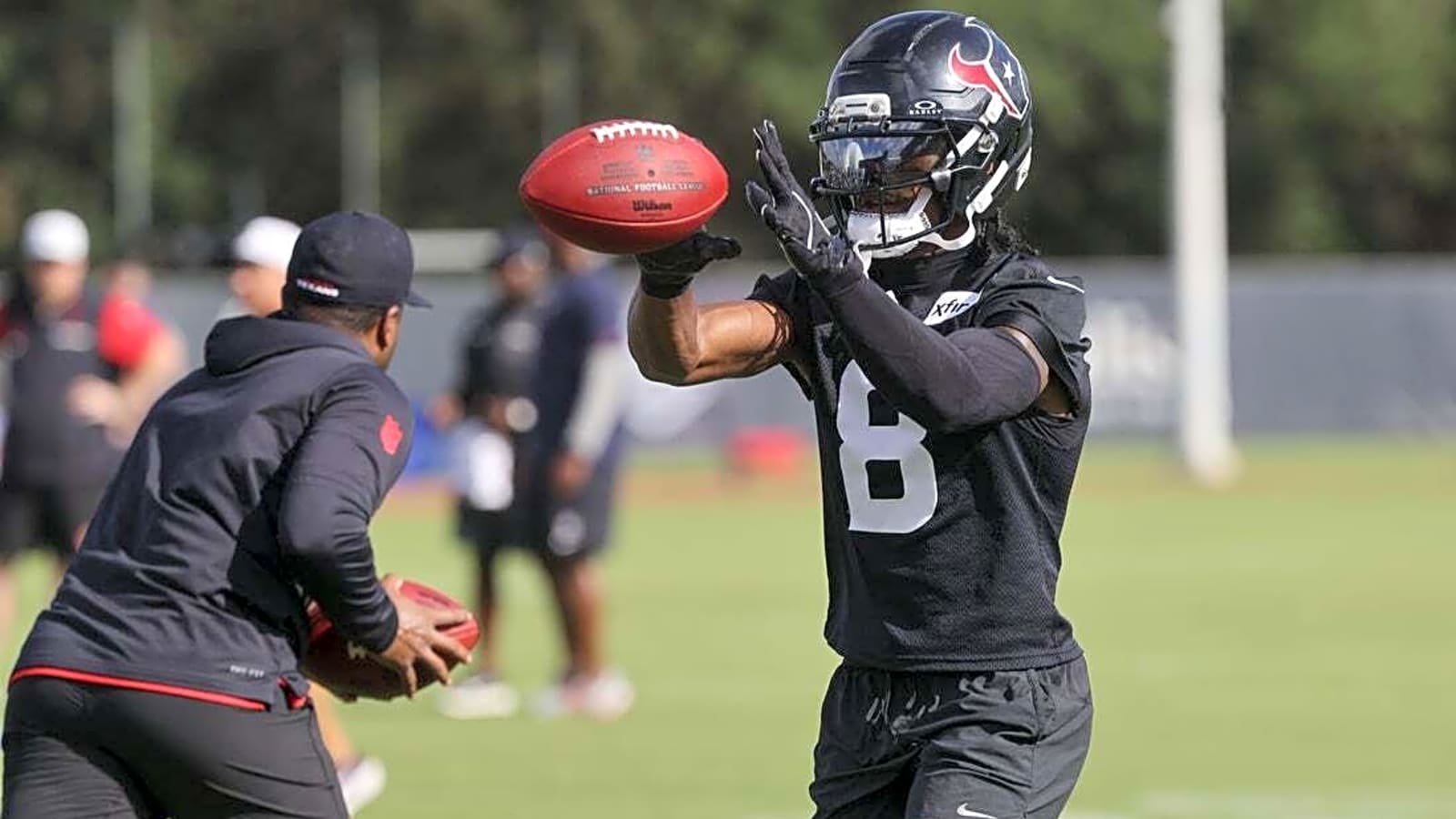 Reports: Eagles obtain WR John Metchie III from Texans