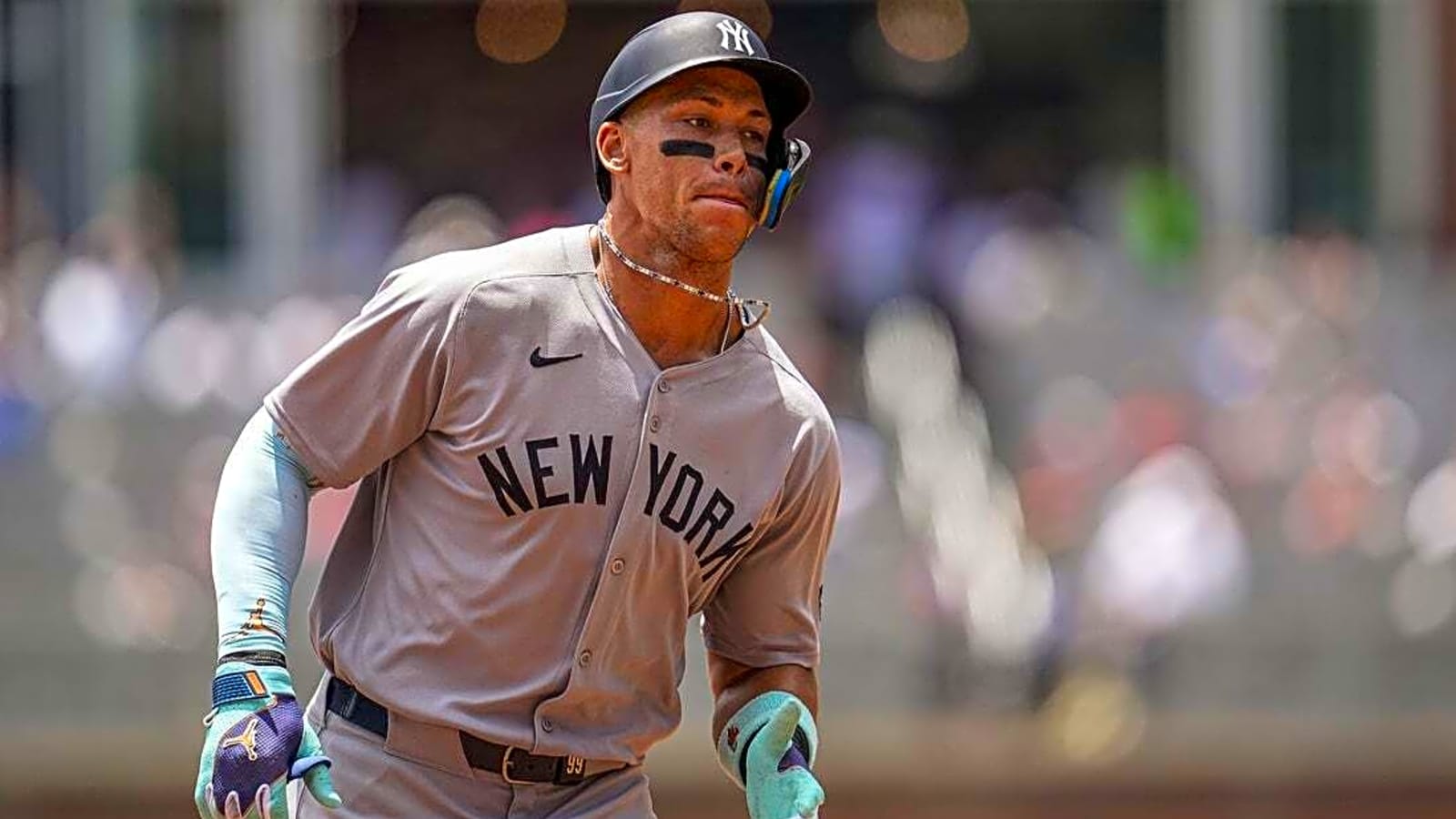 Braves&#39; pair of solo shots not enough to overcome Yankees