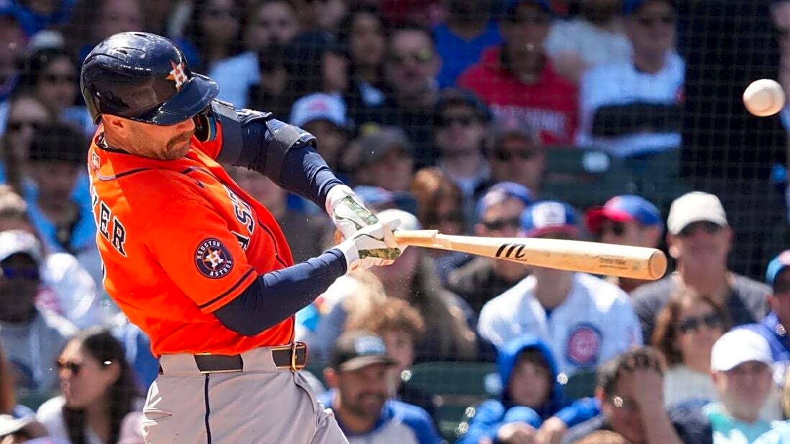 Christian Walker homers twice as Astros top Cubs
