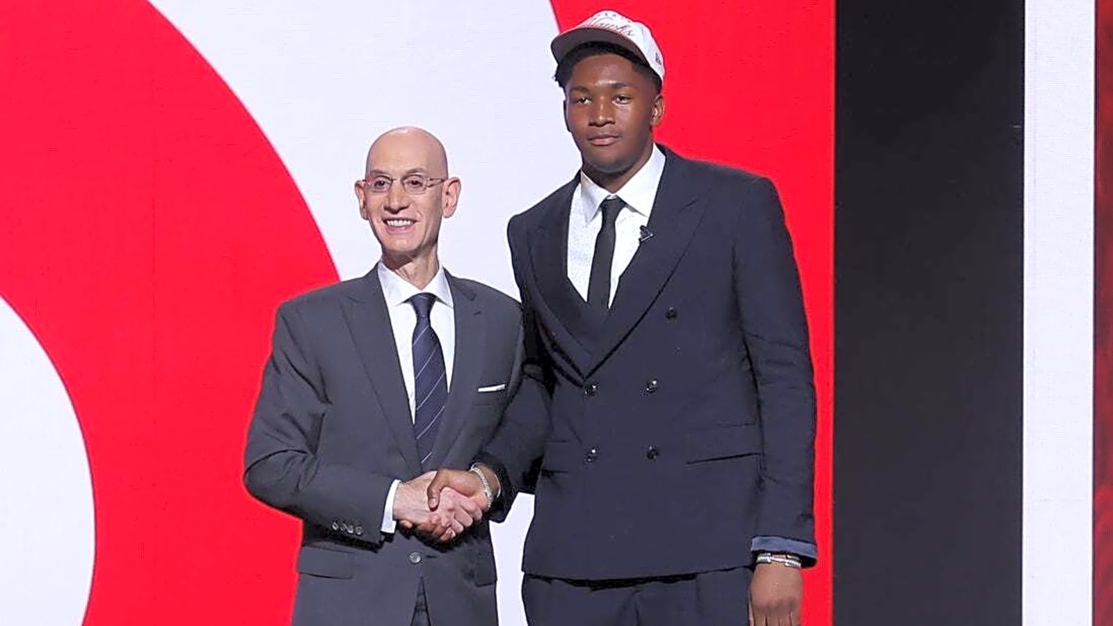 Pelicans rookie C Derik Queen has wrist surgery