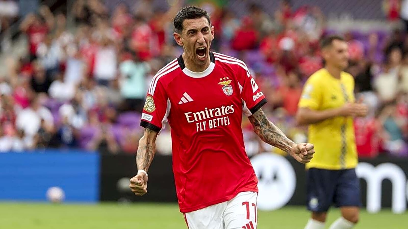 Benfica, Auckland City in weather delay at Orlando