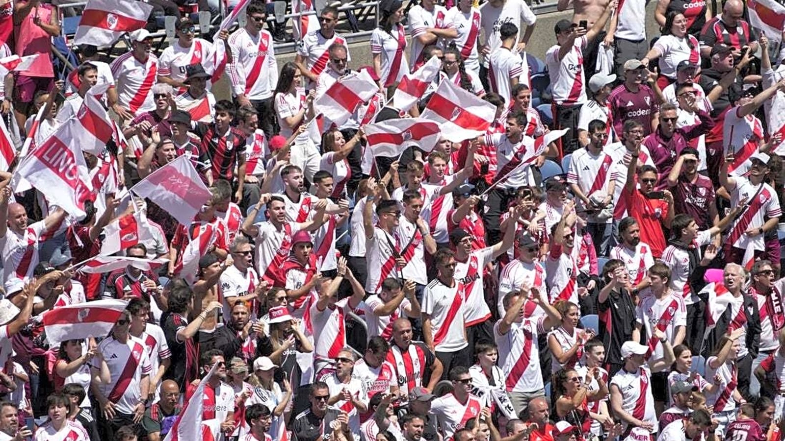 River Plate score 3 headers, dominate Urawa in Club World Cup
