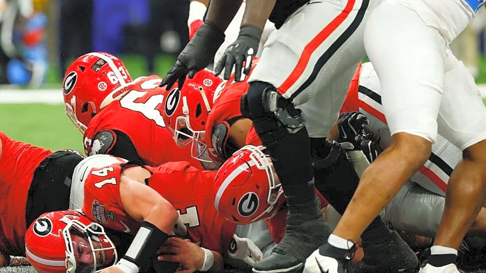 Last-minute field goal lifts Ole Miss past Georgia, into CFP semis