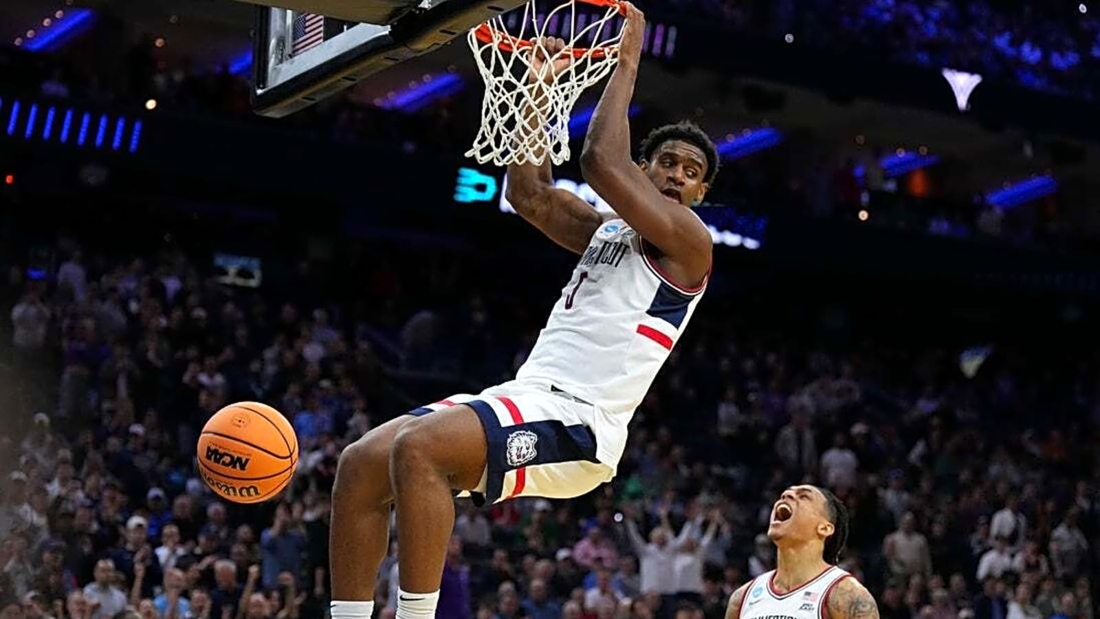 Tarris Reed Jr.'s monster night carries UConn over Furman