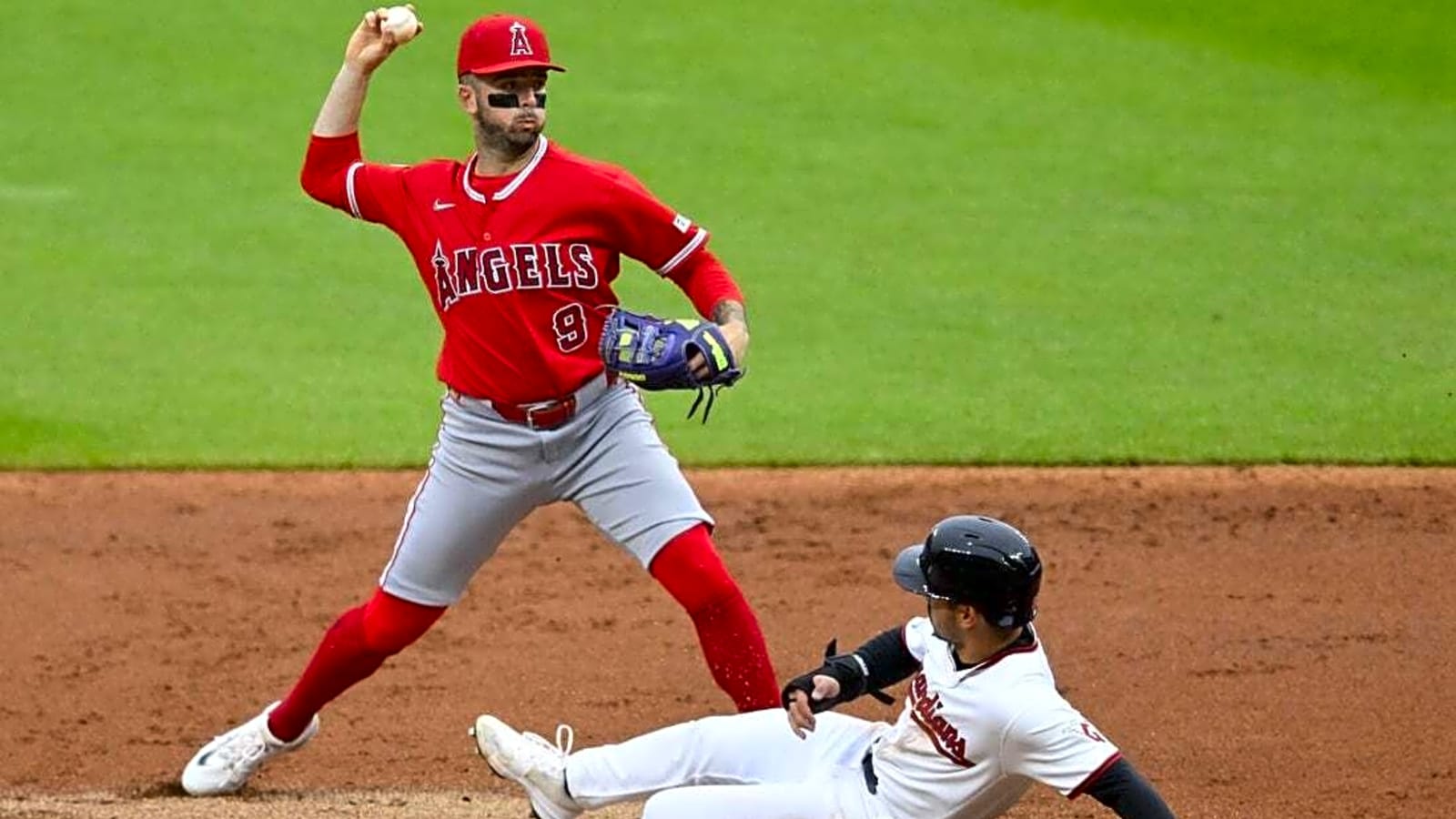Guardians continue home dominance of Angels with narrow win