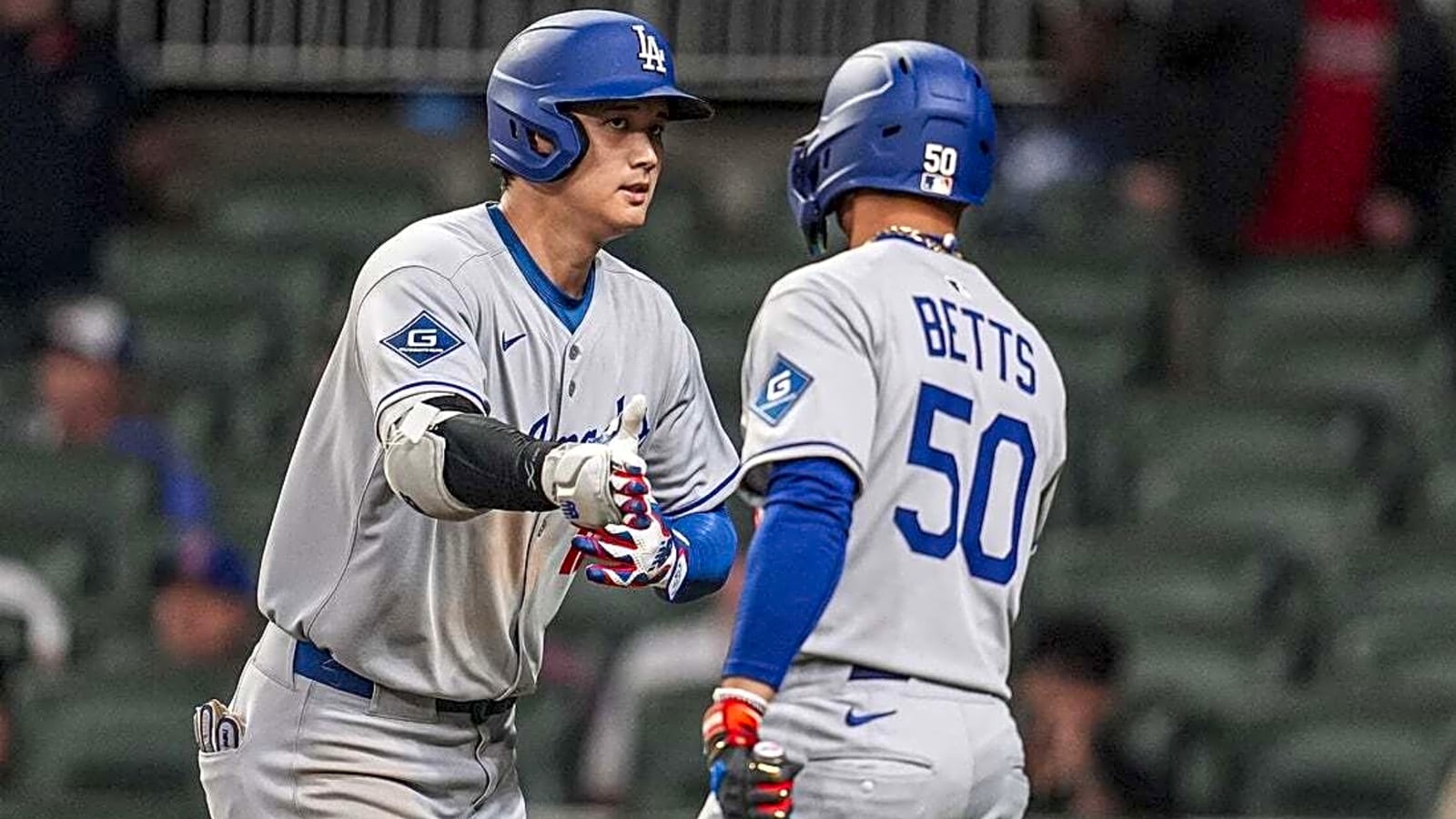 Shohei Otani, Freddie Freeman homer as Dodgers rout Braves