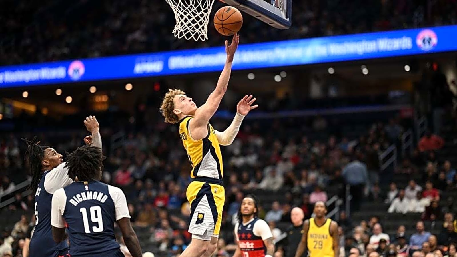 Mavericks knock off Pacers to halt 10-game skid