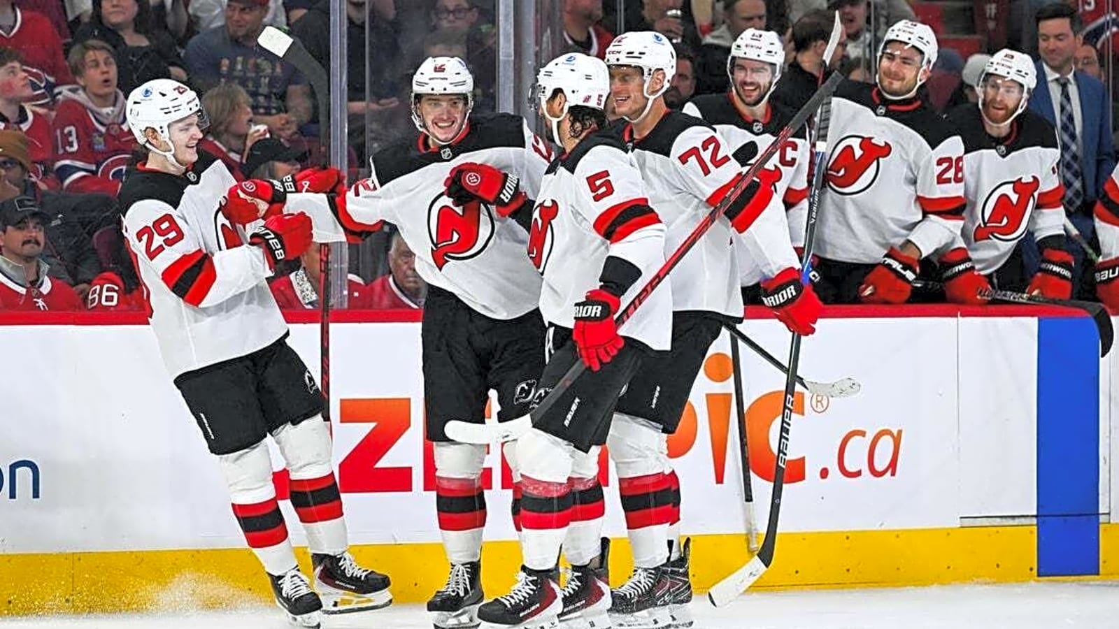 Jakob Markstrom blanks Canadiens, keeps Devils' playoff hopes alive