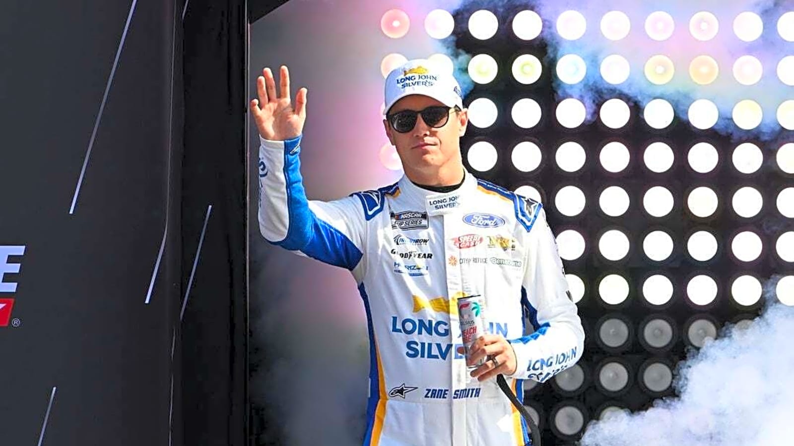 Zane Smith signs multi-year deal with Front Row Motorsports