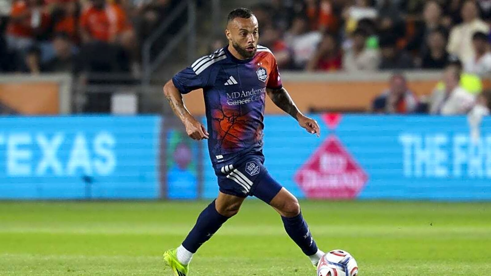 Jack McGlynn nets brace as Dynamo cruise past LAFC