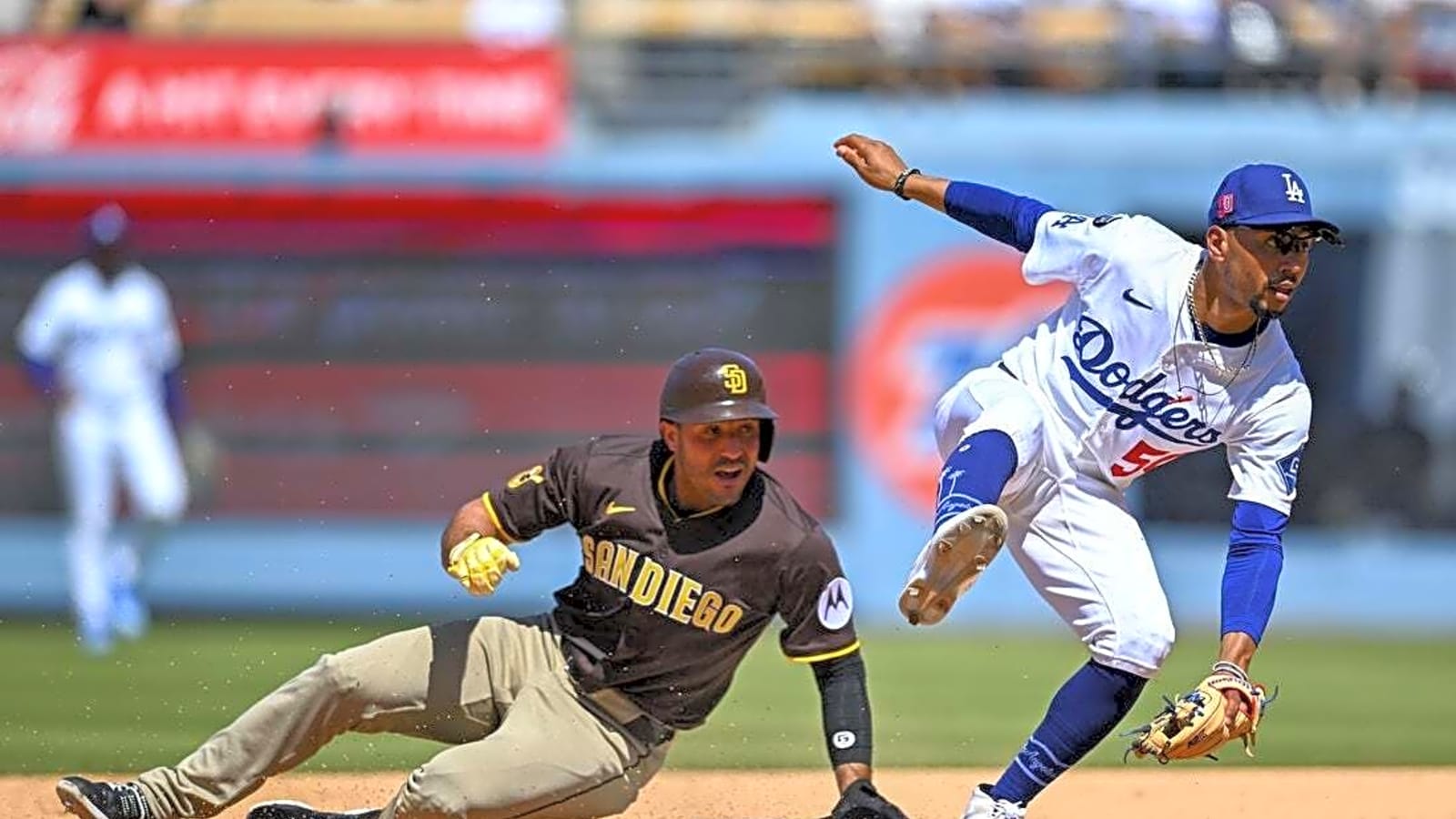 Padres continue pursuit of Dodgers in final 2025 series between clubs