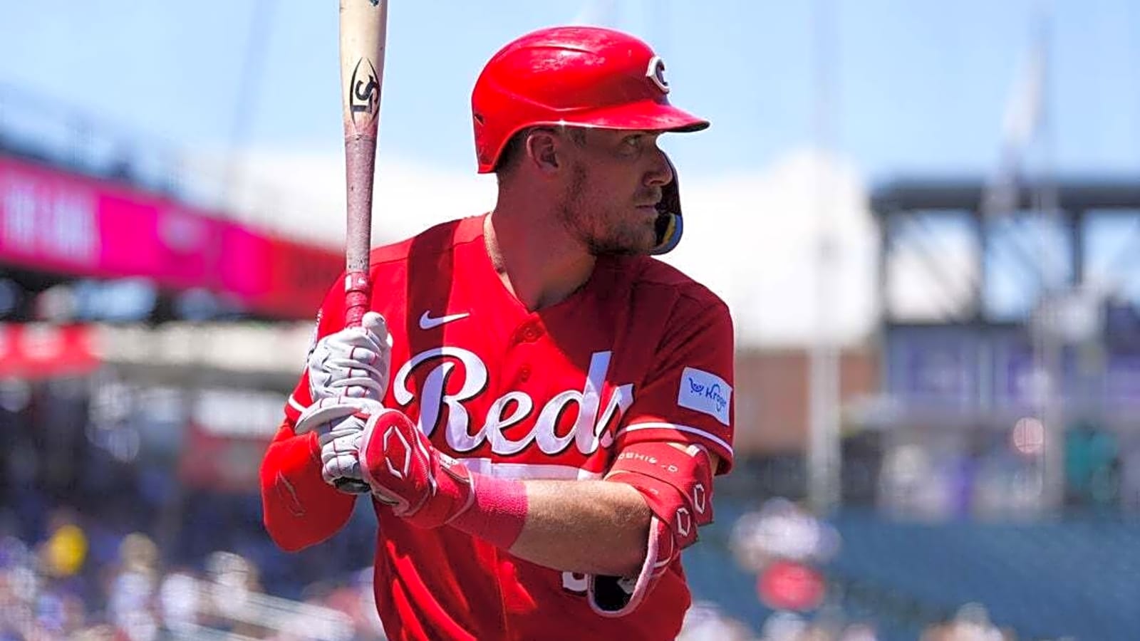 With trade deadline looming, Reds set sights on Mariners