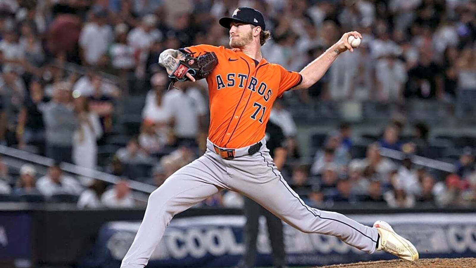 Astros closer Josh Hader goes for tests on sore shoulder