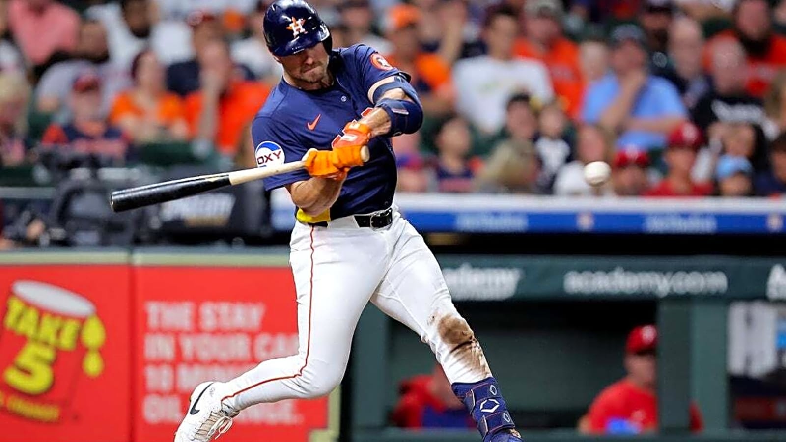 Cooper Hummel&#39;s HR breaks up pitching duel, Astros edge Phillies