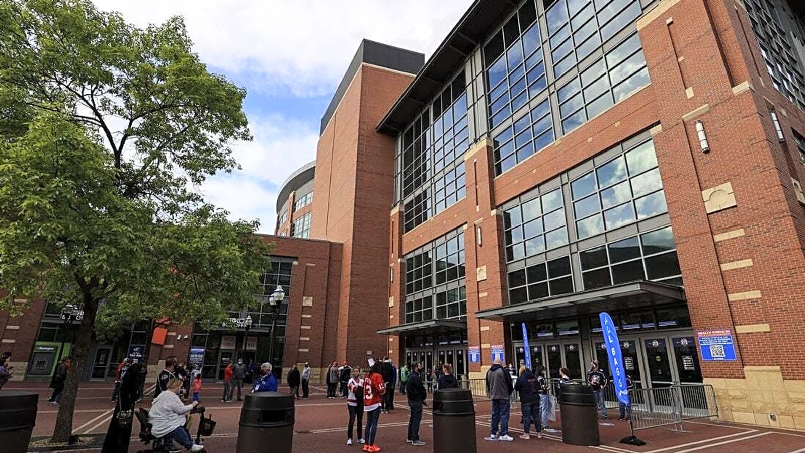 Blue Jackets&#39; Nationwide Arena seeking $400M overhaul