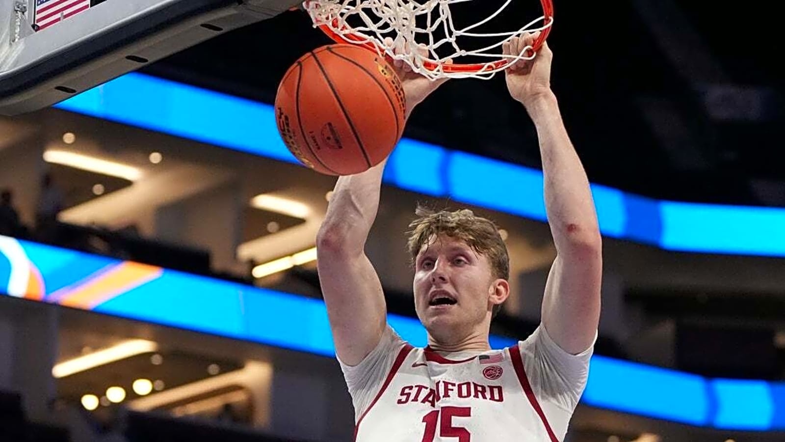 Report: Ex-Stanford C Oskar Giltay transferring to UConn