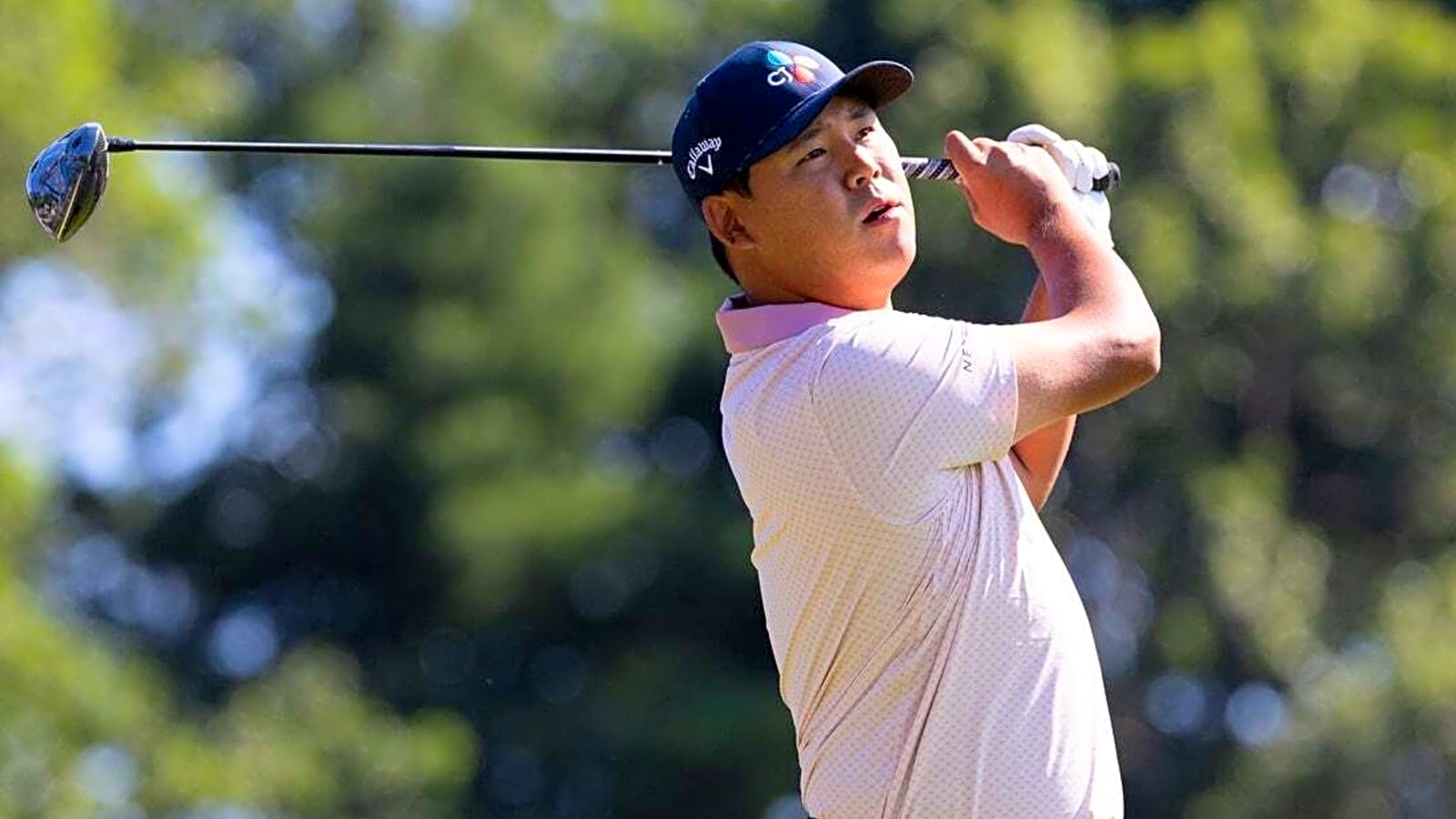 Si Woo Kim (back) WDs from Travelers Championship