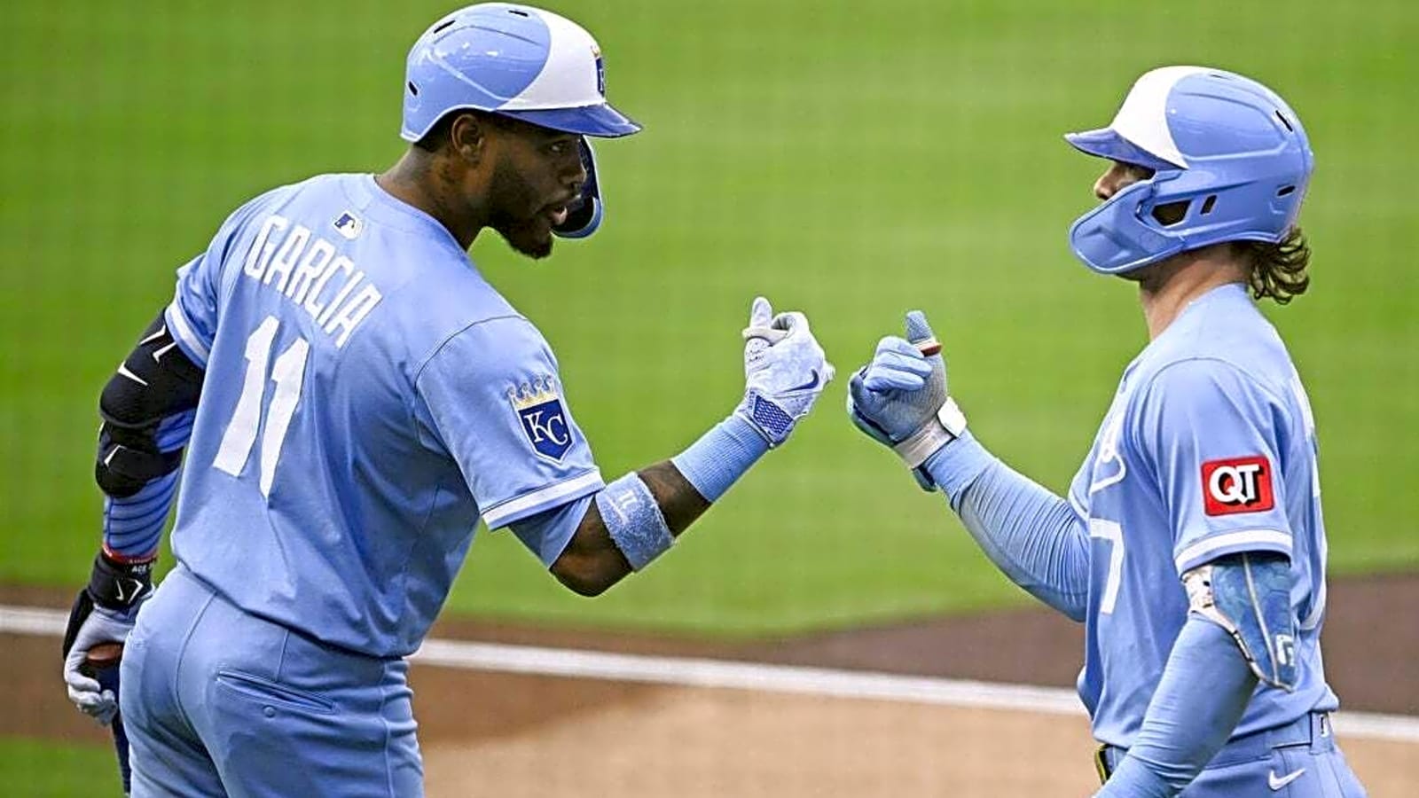 Maikel Garcia, Royals vie to stay hot in encounter vs. Padres