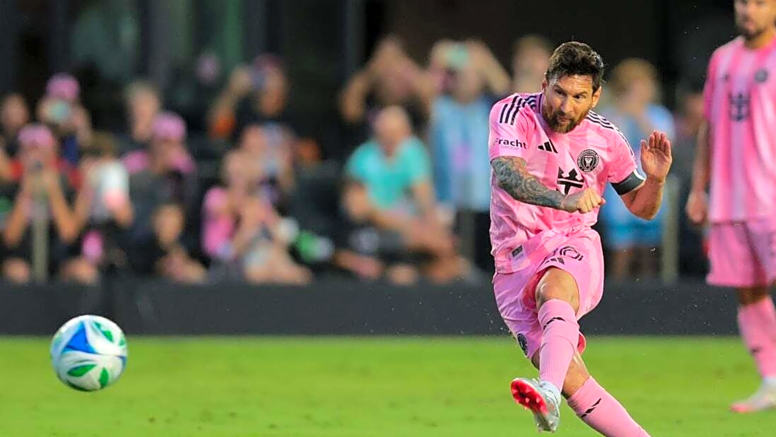 Lionel Messi extends streak, Miami ends Nashville&#39;s run