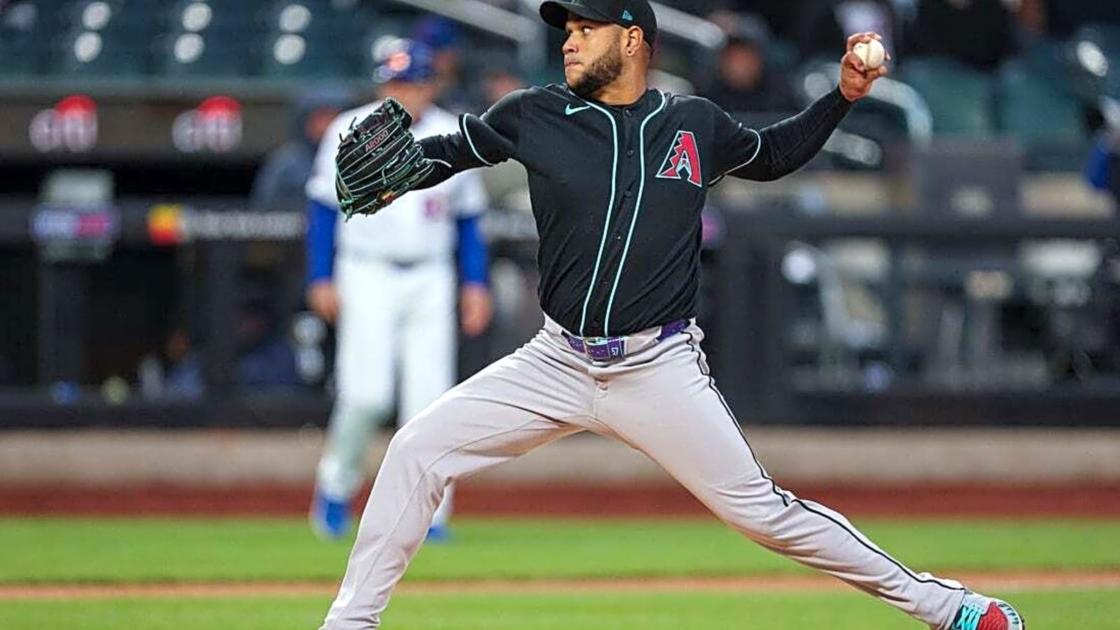 Diamondbacks wrap up series win over Mets with late-inning rallies