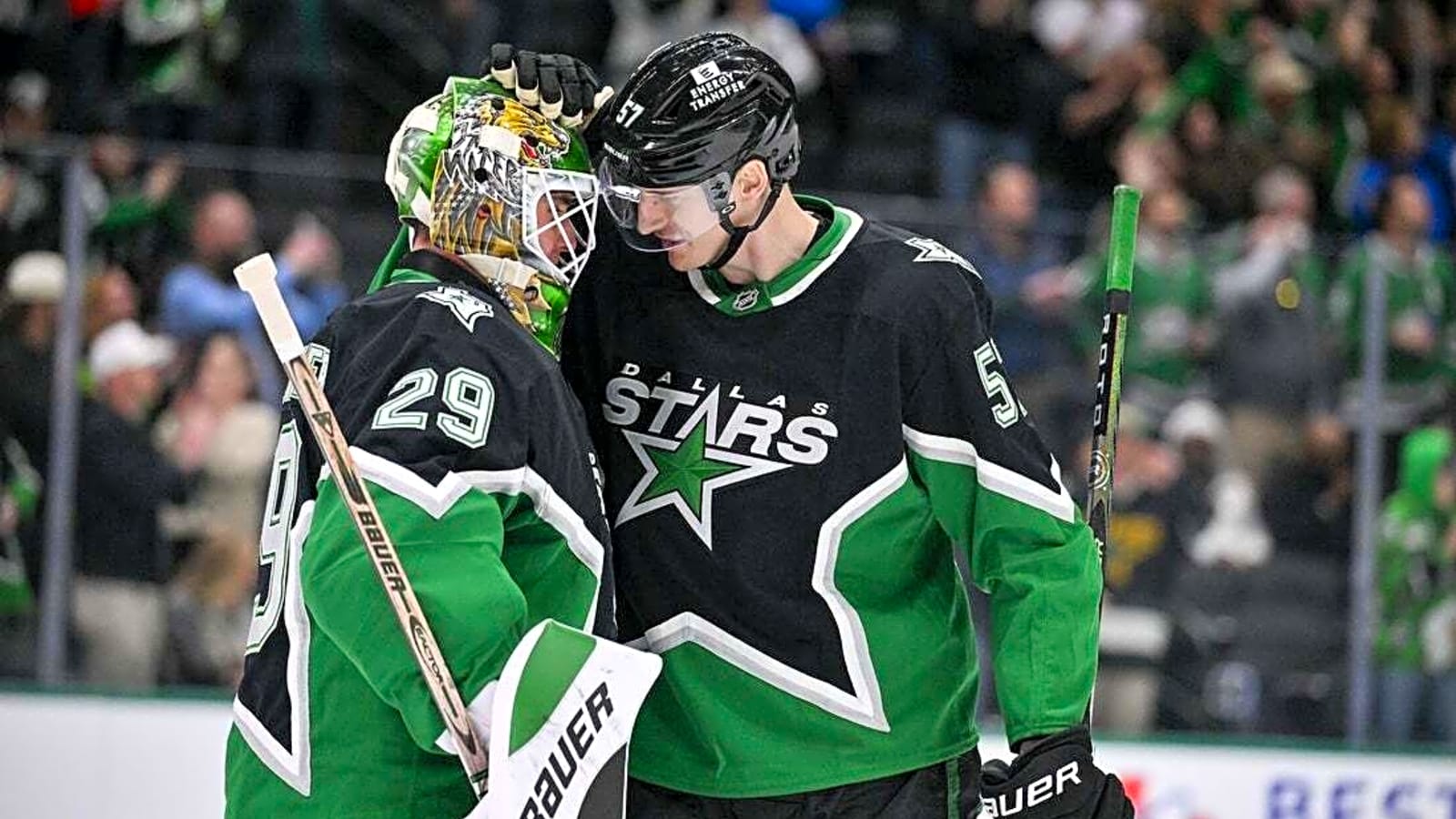 Stars chase franchise history as they host reeling Red Wings