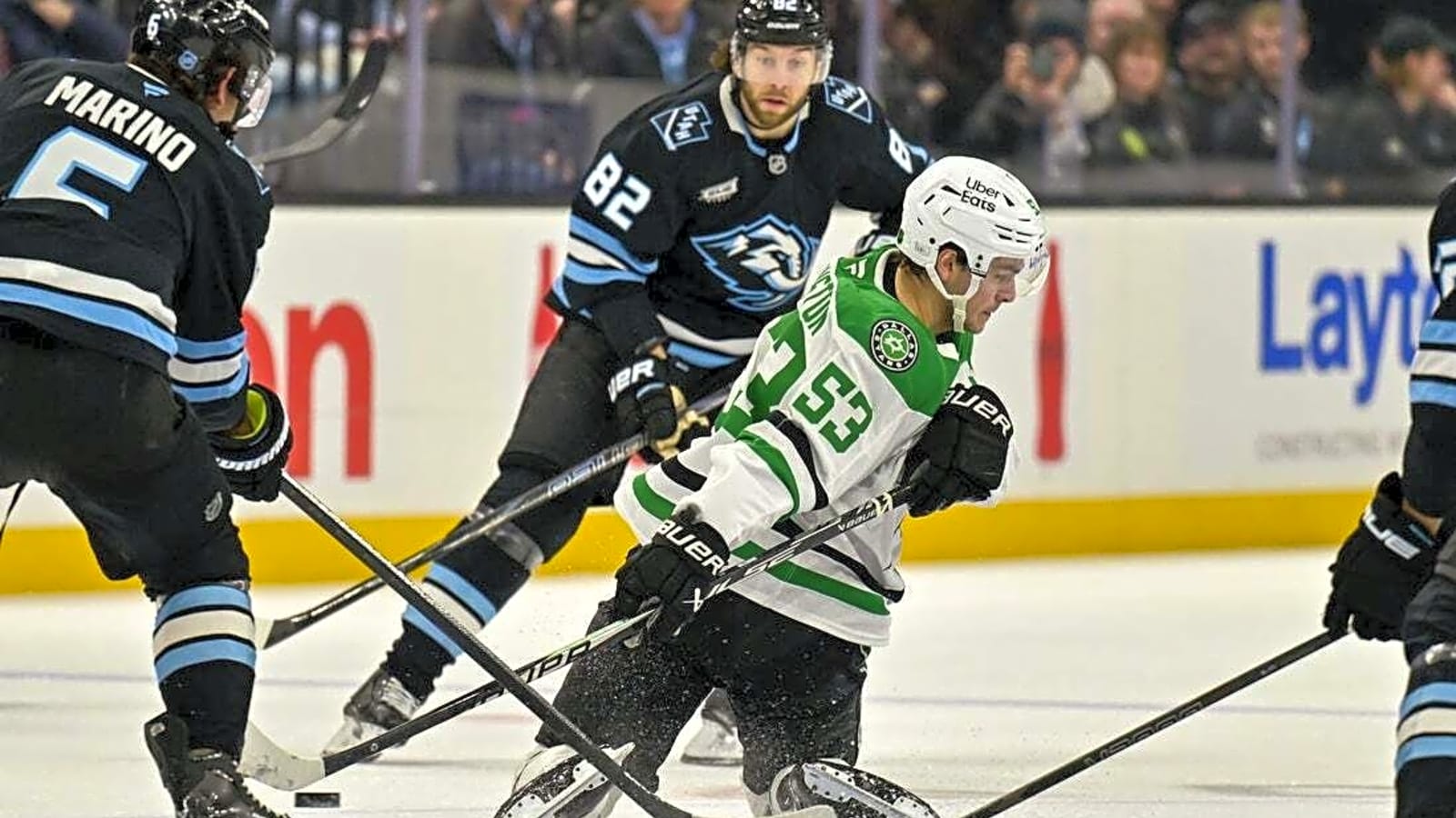 Stars take early lead, edge Mammoth for 4th straight win