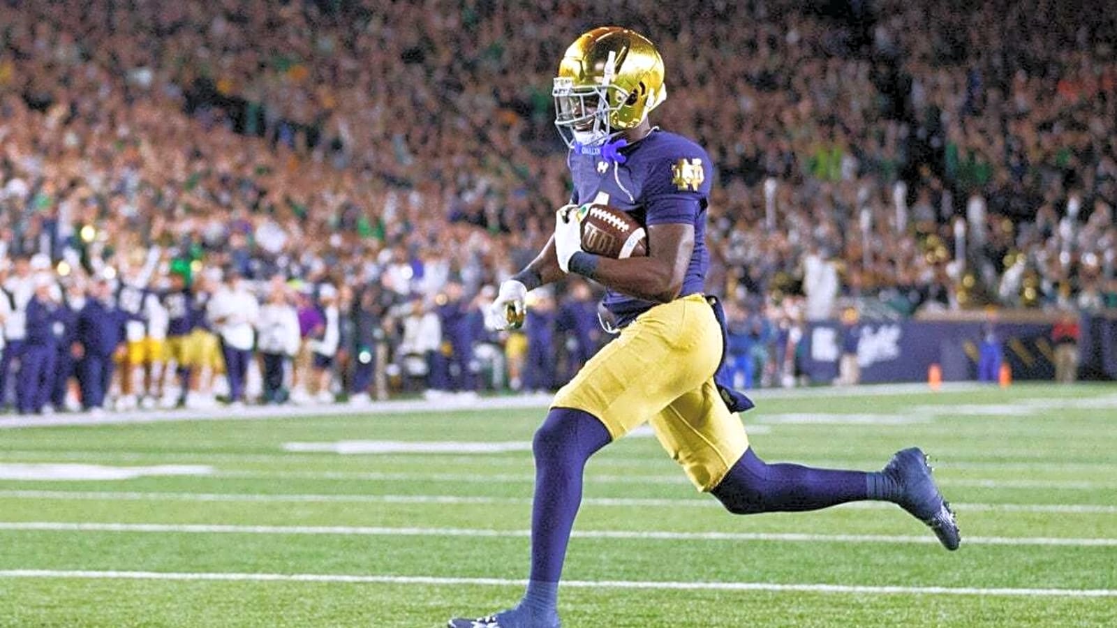 Jeremiyah Love&#39;s career day helps No. 13 Notre Dame run past No. 20 USC