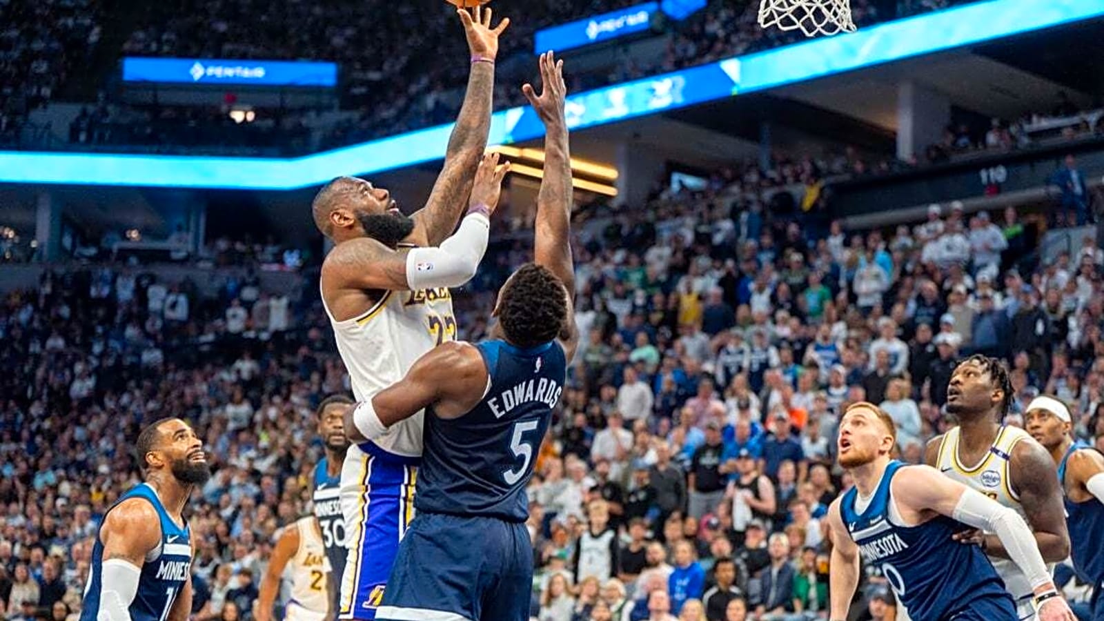 Torrid Anthony Edwards paces Timberwolves over Lakers
