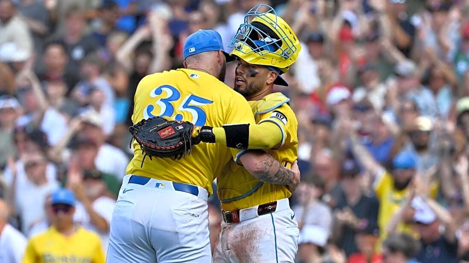 MLB roundup: Garrett Crochet tosses first shutout in Red Sox win