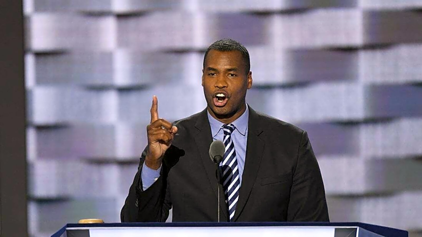 Former NBA player Jason Collins treated for brain tumor