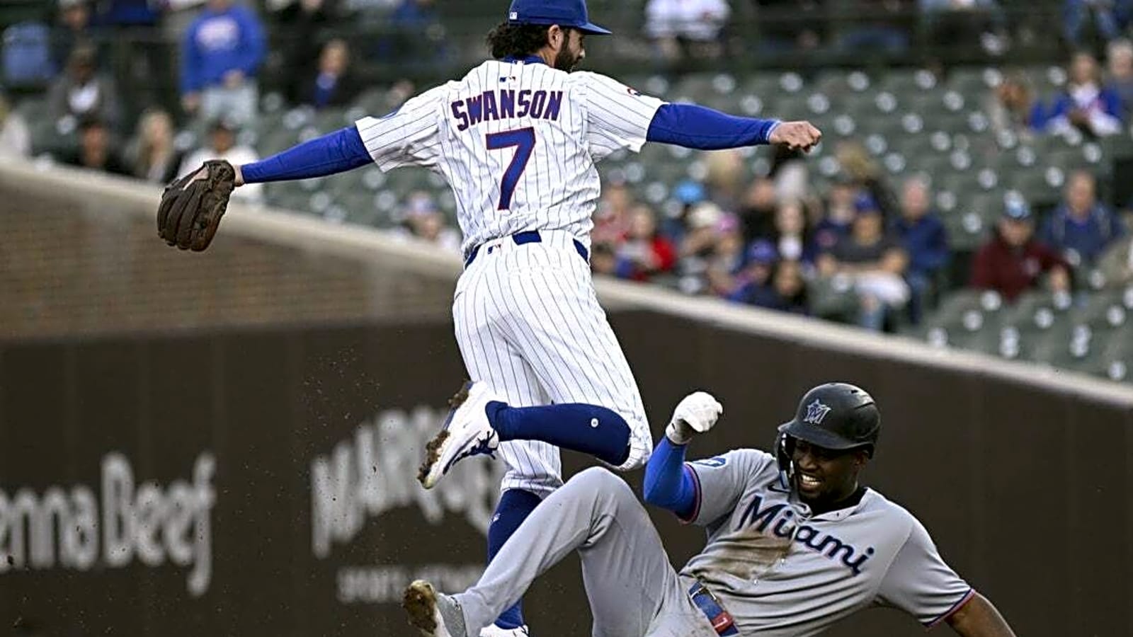 Dansby Swanson, Seiya Suzuki homers propel Cubs over Marlins