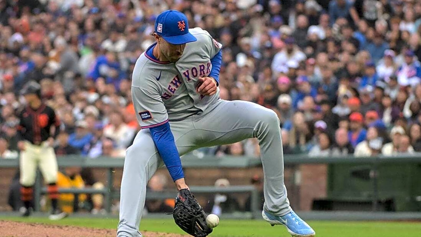 David Peterson leads Mets past Giants, Robbie Ray