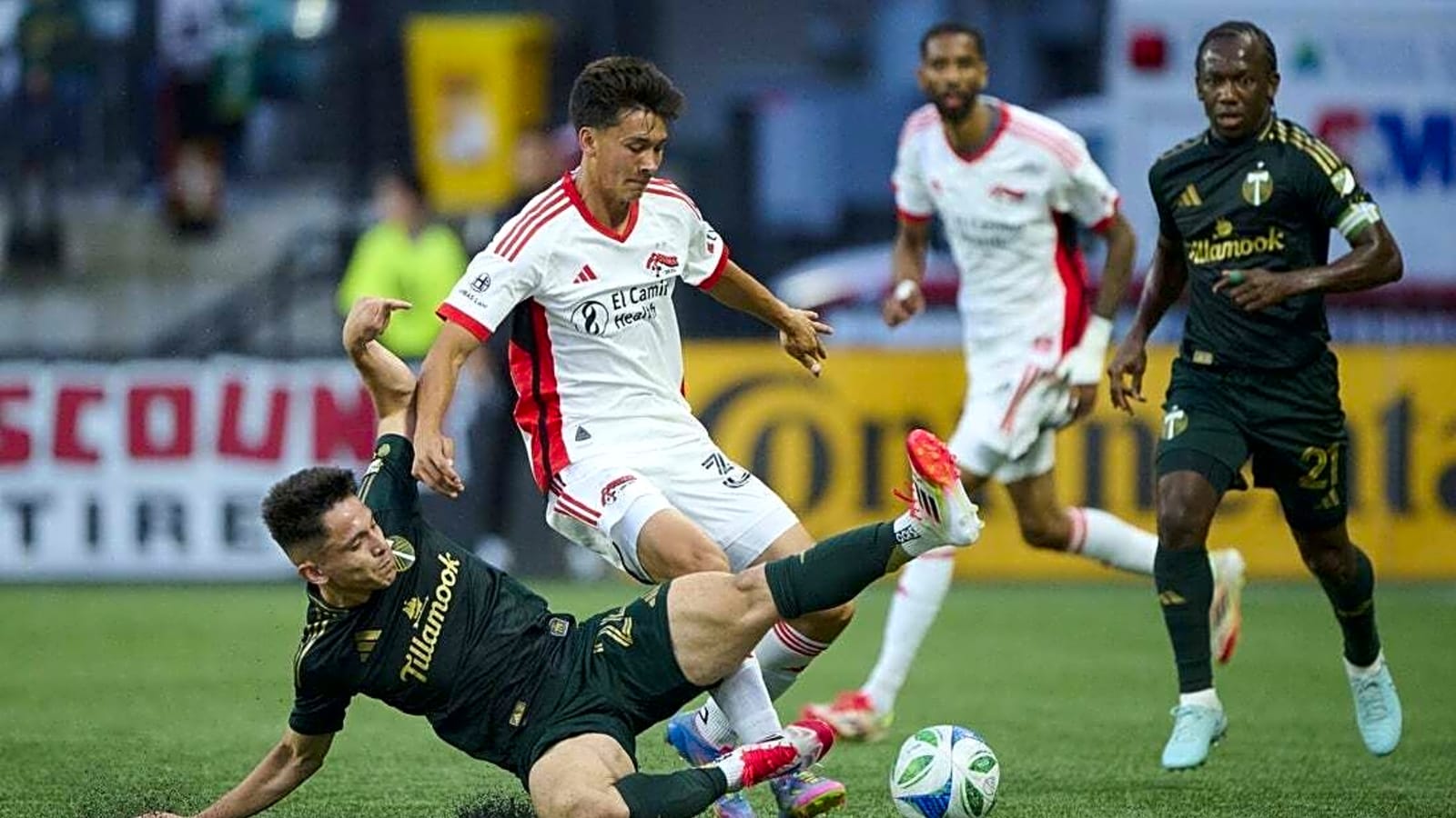 Quakes earn late 1-1 draw with Timbers