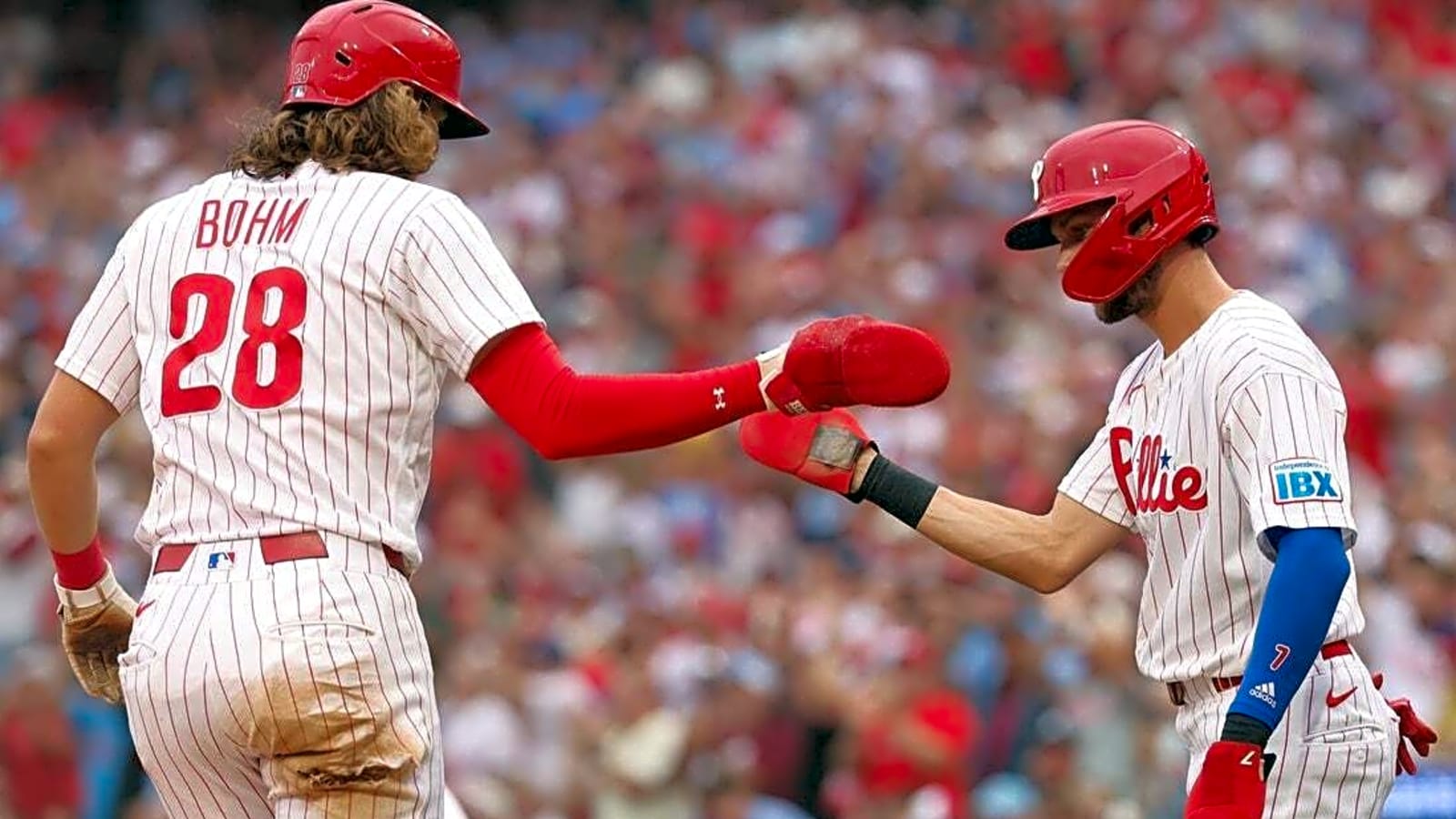 Phillies crush Cardinals to run win streak to 8