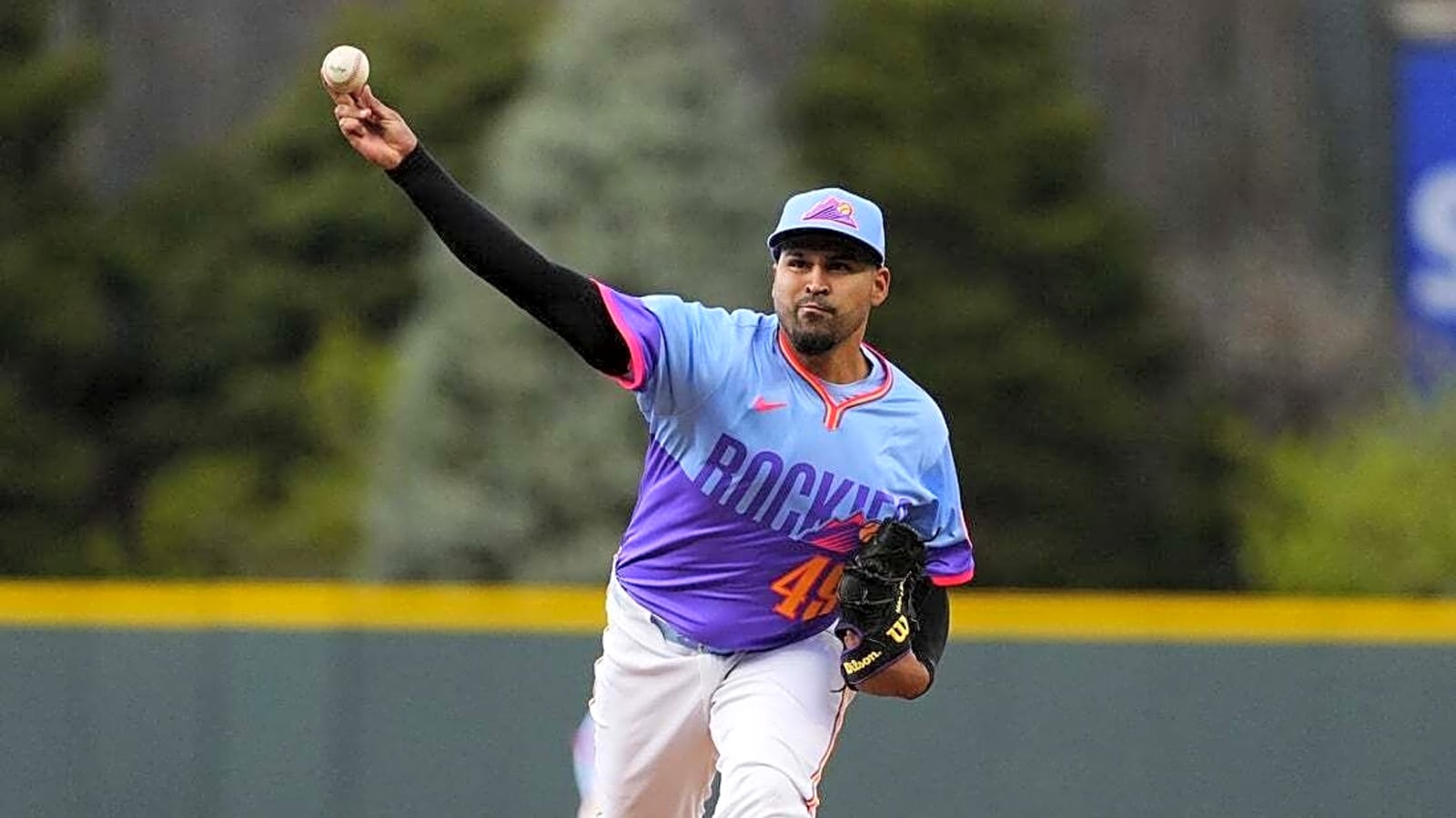 Rockies snap 8-game skid, split DH vs. Nationals