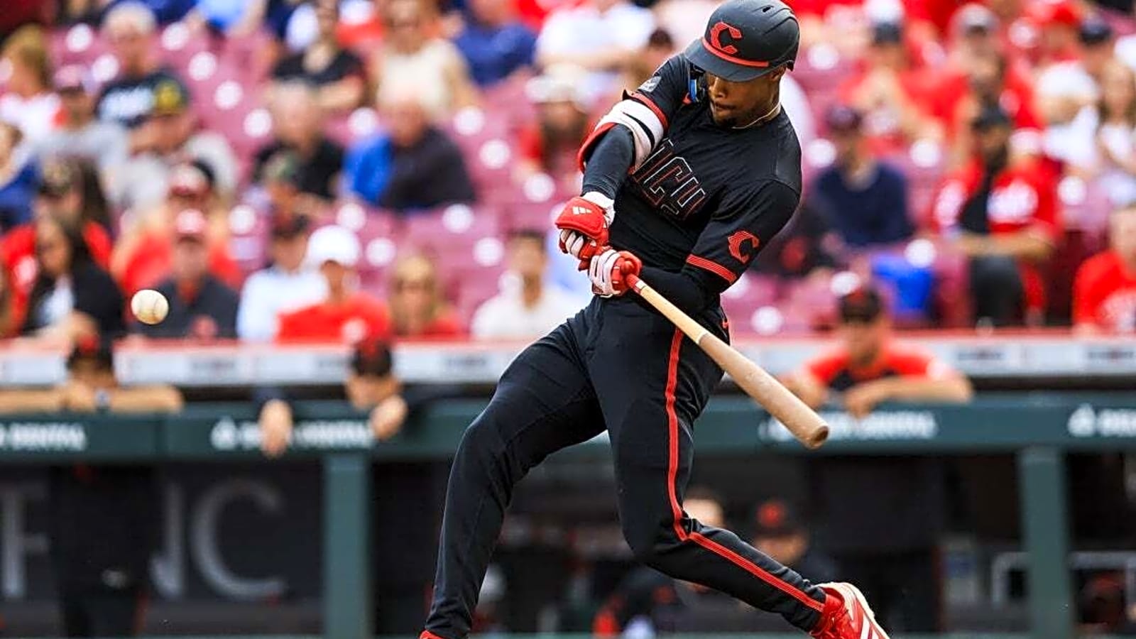 Will Benson’s blast leads Reds past Guardians