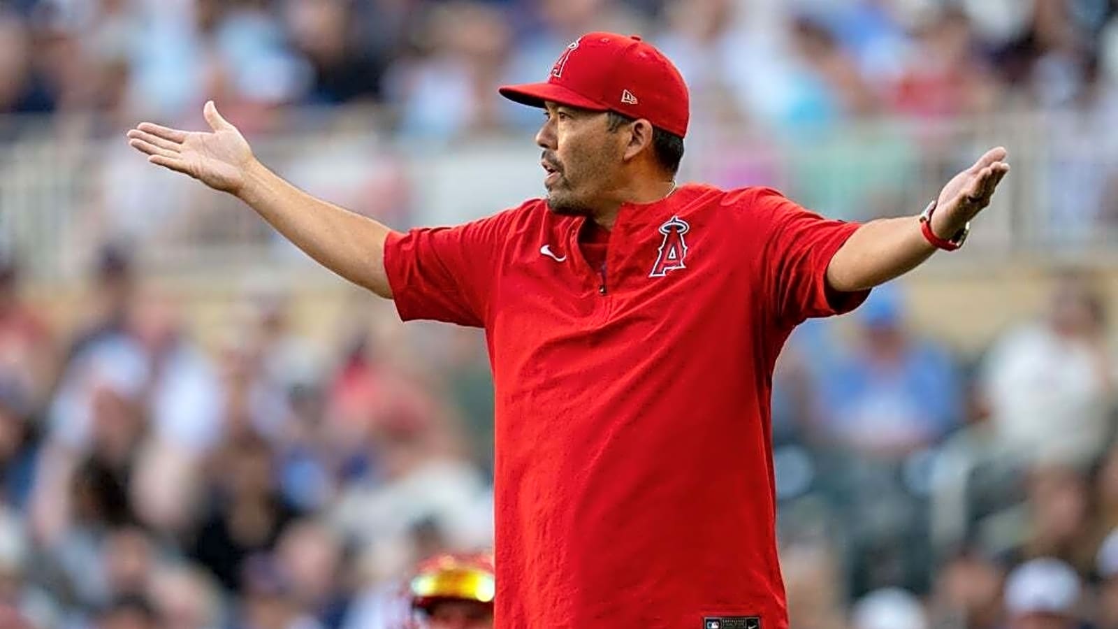Brewers, Angels heading in opposite directions as trade deadline looms