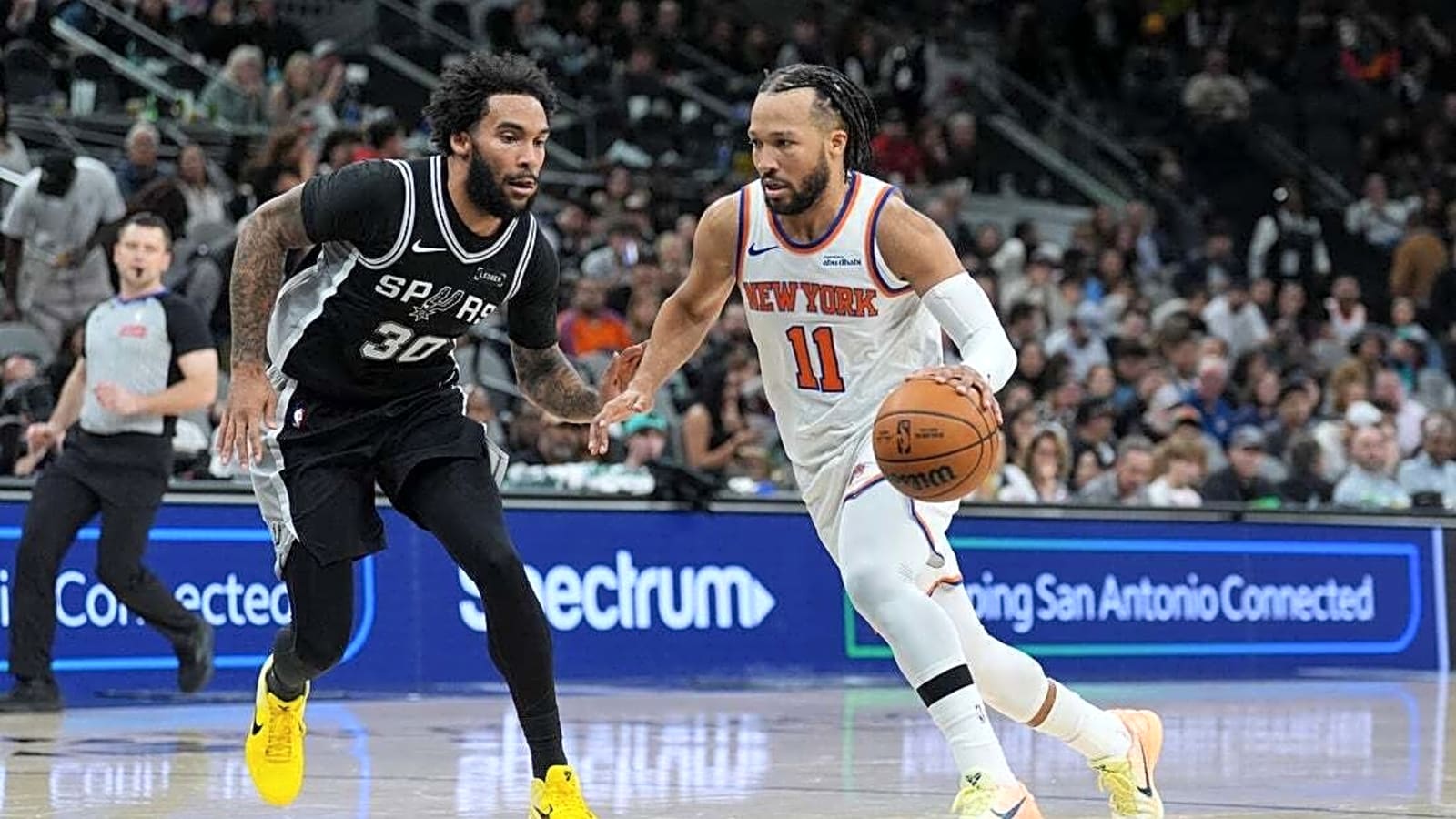 After flawless February, Spurs visit Knicks to open March