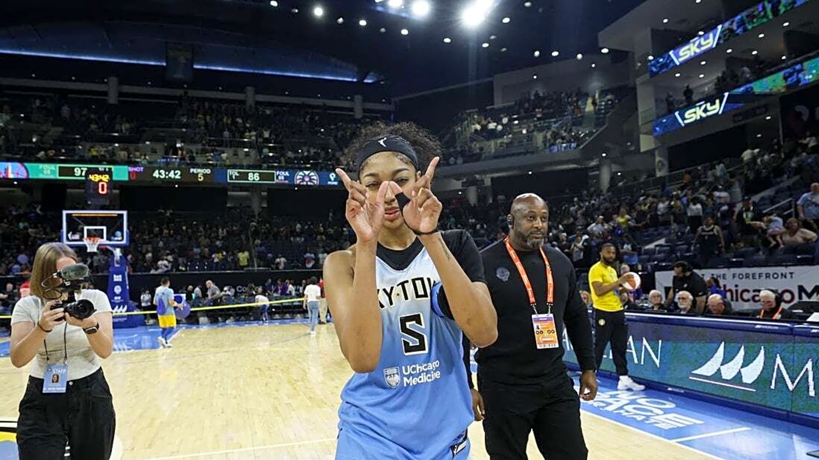 Angel Reese, Sky ride momentum into Friday&#39;s game at Golden State