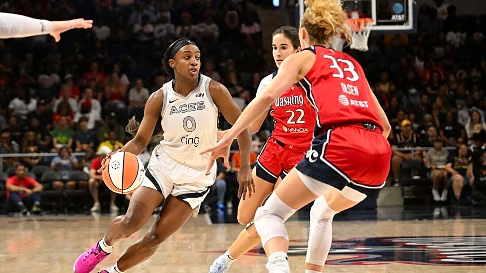 A&#39;ja Wilson continues dominance, leads Aces past Mystics